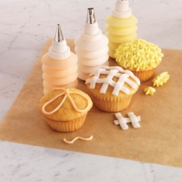 The Pamper Chef Decorator Bottle Set #1585 RETIRED - Picture 2 of 4